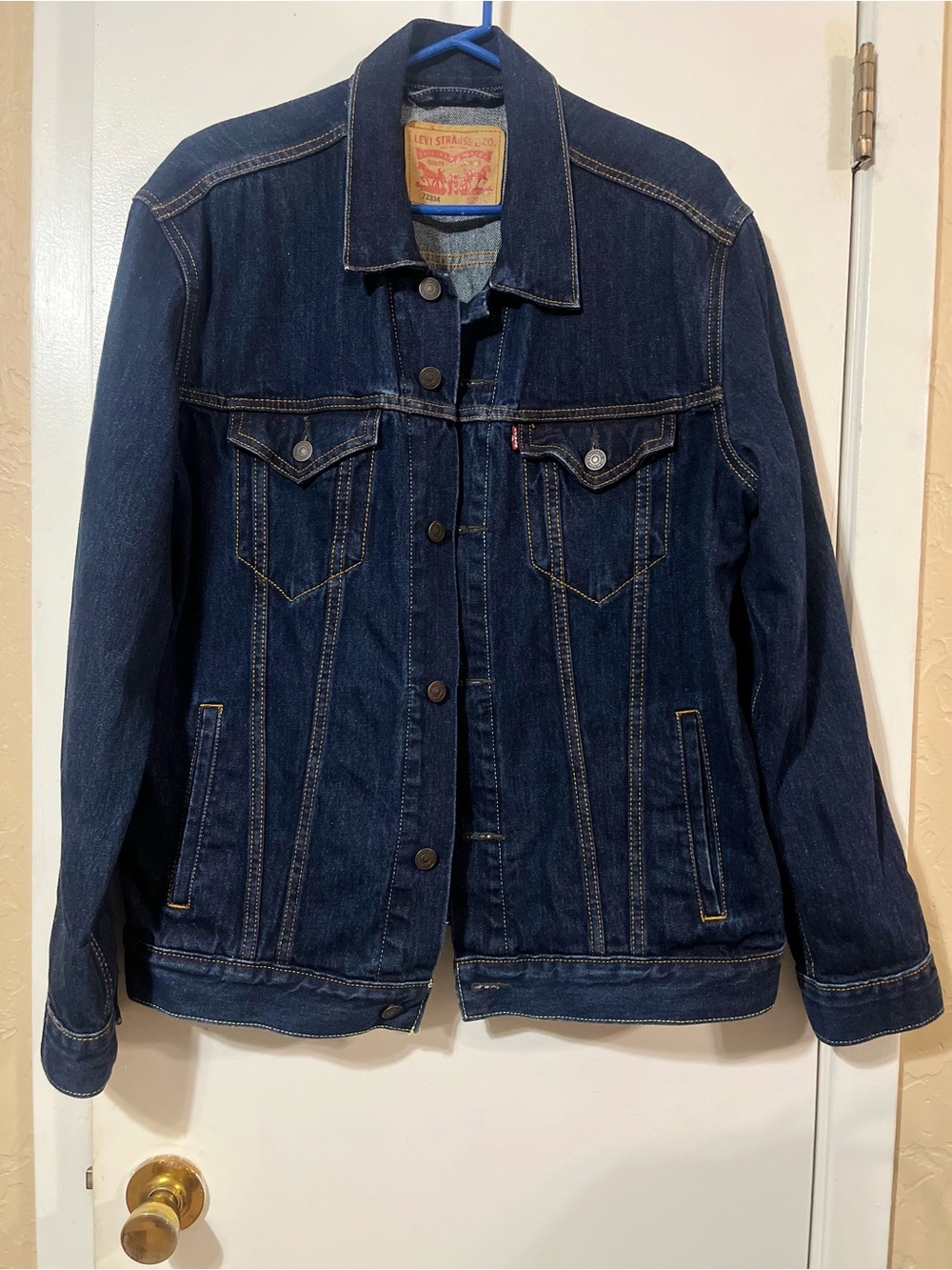 Levi's Men's L Dark Indigo Trucker Style Denim Jacket